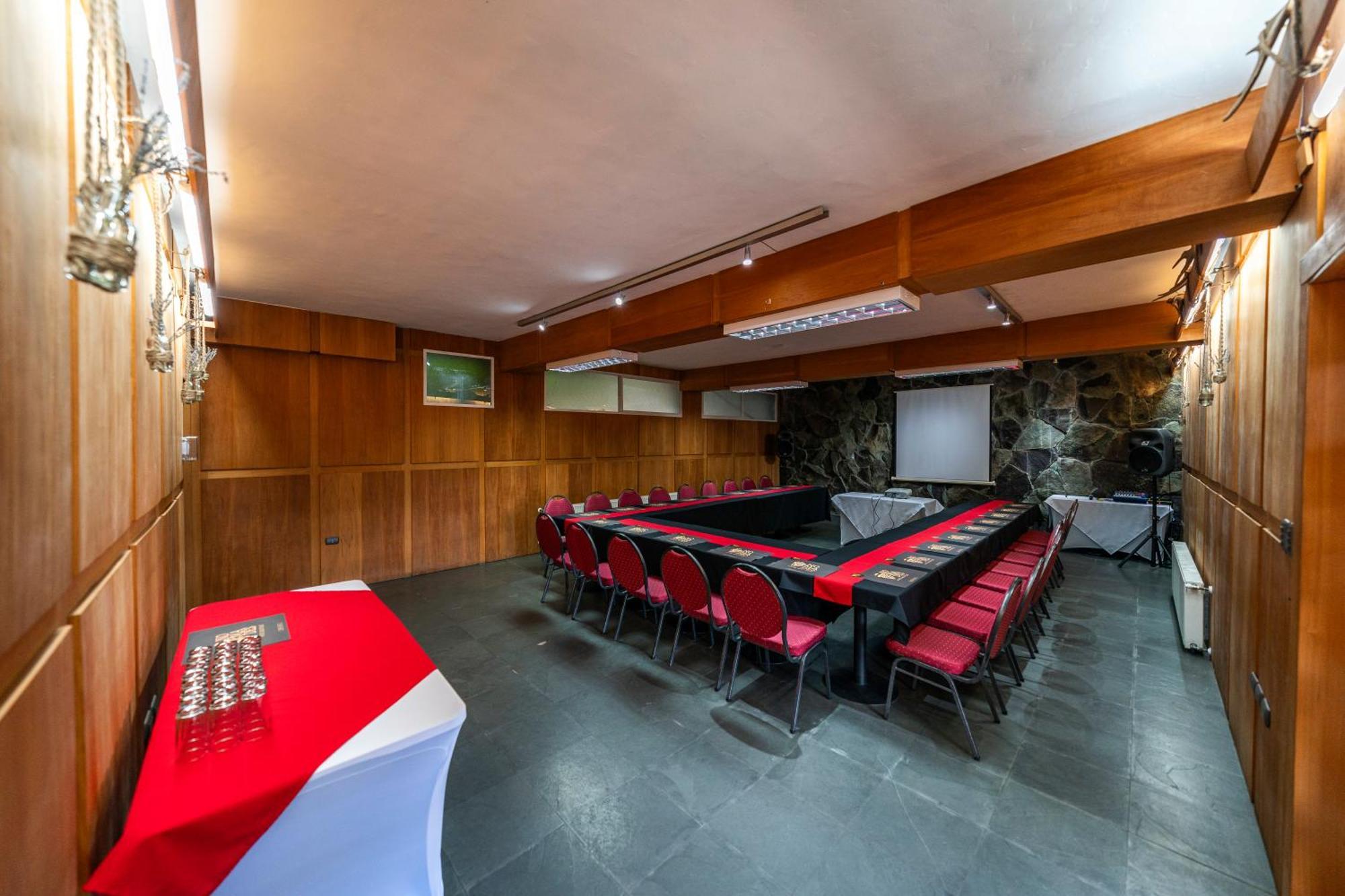 Nomades Hotel Boutique Coyhaique Extérieur photo