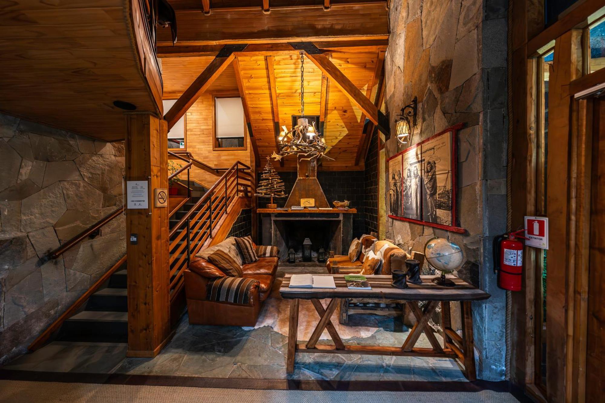 Nomades Hotel Boutique Coyhaique Extérieur photo